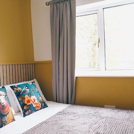 Bee Stays - Long Lane Warrington Luaran gambar