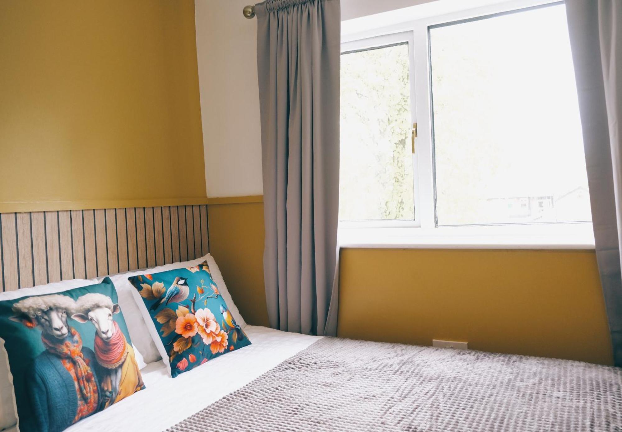 Bee Stays - Long Lane Warrington Luaran gambar
